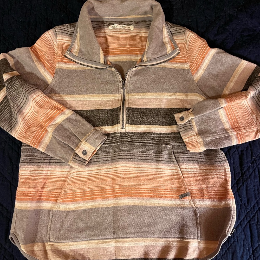 Women’s Woolrich striped pullover